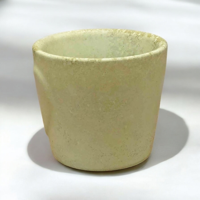 Töpfchen mit Herz aus Beton