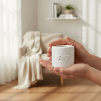 Schöne Betonstücke: Shoppe Kerzenhalter mit Schriftzug aus Beton bei uns Kerzenhalter mit Schriftzug aus Beton