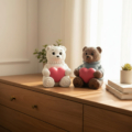 Moderne Betondekoration: Entdecke Teddybär in Love geheime Dose aus Beton in unserem Shop Weiteres Bild von Teddybär in Love geheime Dose aus Beton